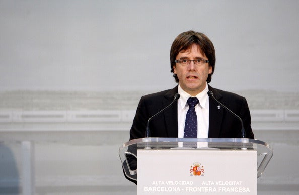 Puigdemont agradece el gesto de Mas: "Todos hacemos falta" Puigdemont agradece el gesto de Mas: "Todos hacemos falta"