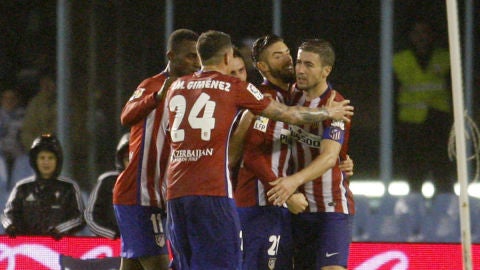 El Atl&eacute;tico celebra un gol en Bala&iacute;dos