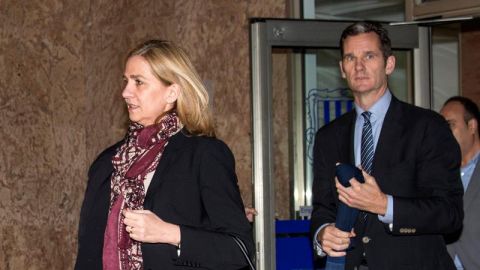 La infanta Cristina sale de los juzgados, en compa&ntilde;&iacute;a de I&ntilde;aki Urdangarin. 