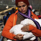 Una refugiada con su bebé