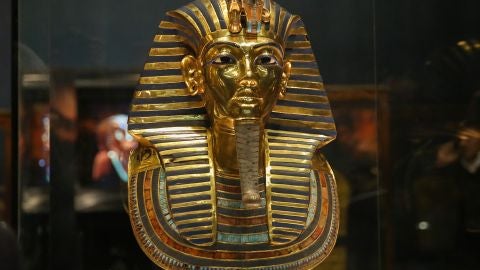 M&aacute;scara de oro de Tutankam&oacute;n en el Museo de El Cairo