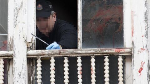 La Polic&iacute;a analiza la ventana desde la que fue arrojada una beb&eacute; en Vitoria