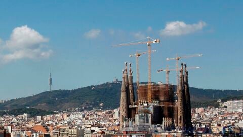 Cielo pr&aacute;cticamente despejado en Barcelona