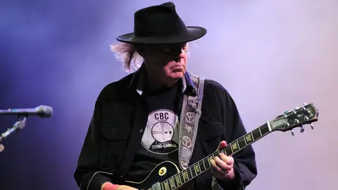 Neil Young en una imagen de archivo Neil Young en una imagen de archivo