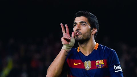 Luis Su&aacute;rez celebra un gol ante el Valencia