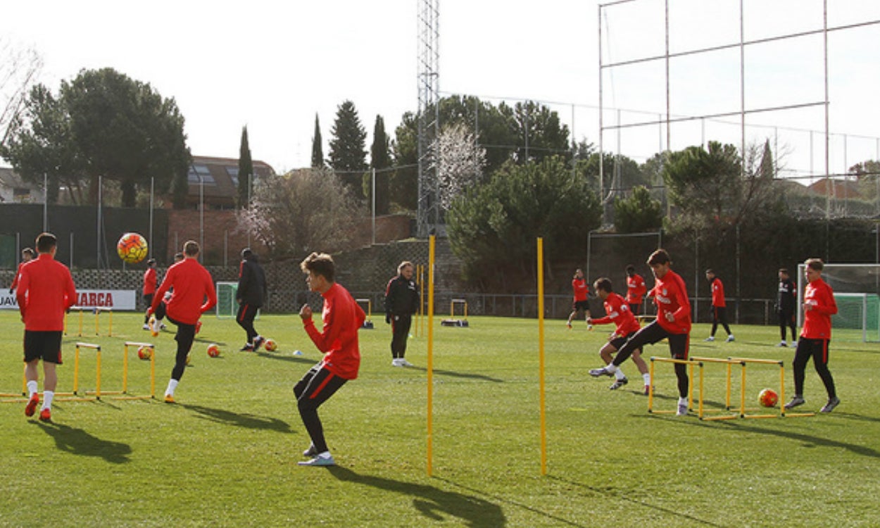 Savic es baja y Simeoene convoca a Theo y Monsalve Savic es baja y Simeoene convoca a Theo y Monsalve