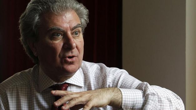 César Antonio Molina: "La educación debería haber enseñado a los jóvenes qué es la democracia" César Antonio Molina: "La educación debería haber enseñado a los jóvenes qué es la democracia"