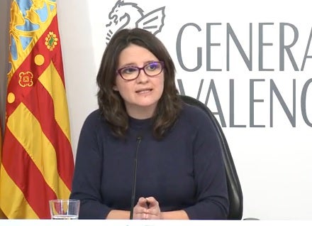 Oltra: "Descentralicemos el dinero y luego ya que nos traigan un cuadro del Reina Sofía" Oltra: "Descentralicemos el dinero y luego ya que nos traigan un cuadro del Reina Sofía"