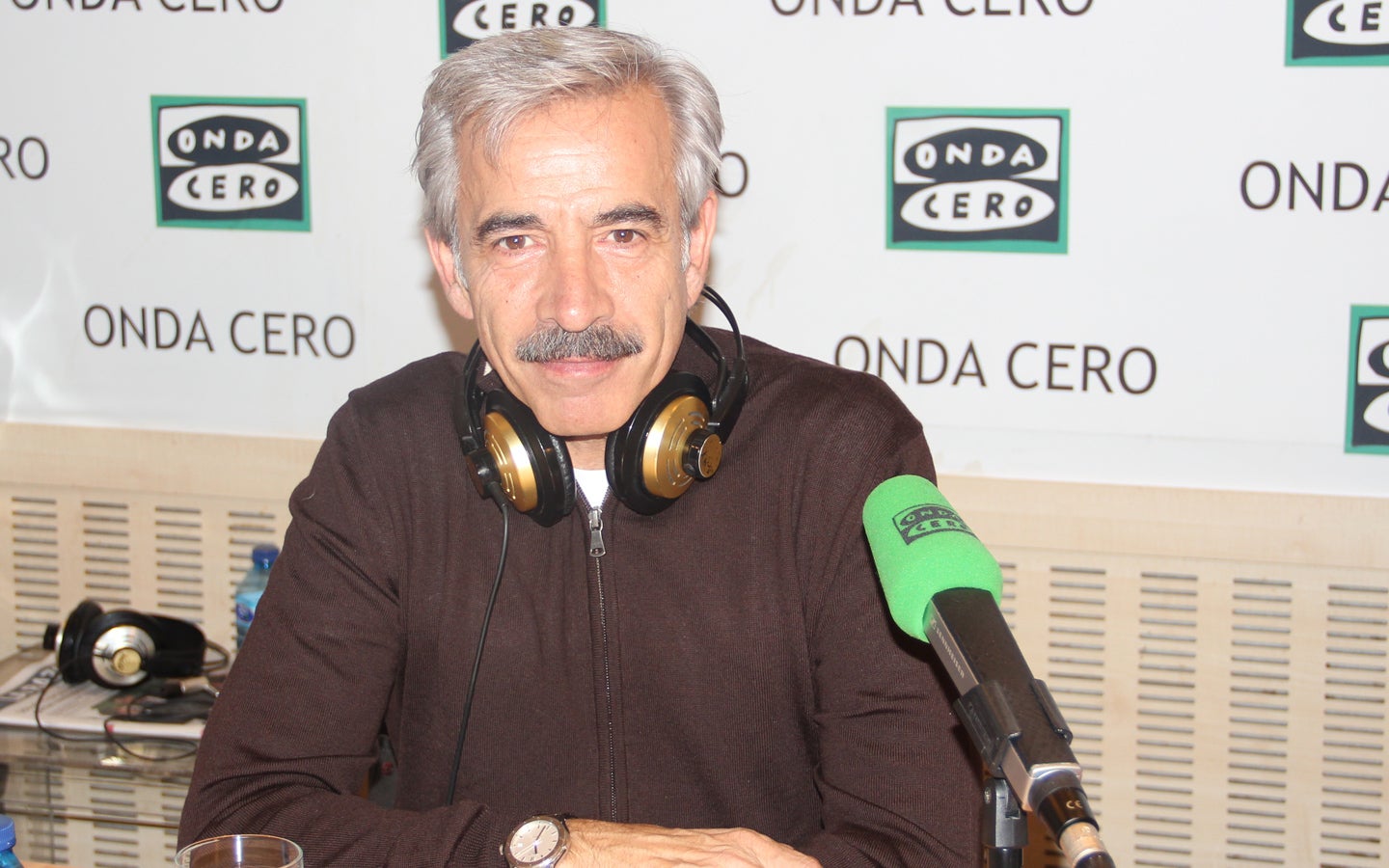 Imanol Arias: "'Eva no duerme' es una película muy intimista" Imanol Arias: "'Eva no duerme' es una película muy intimista"