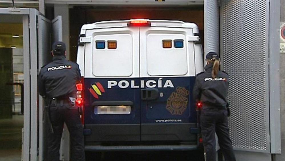 Un furgón policial a su llegada a la Audiencia Nacional