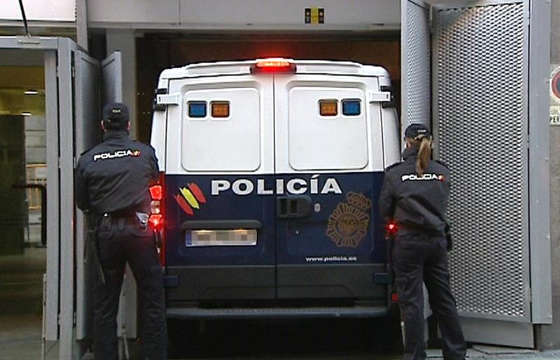 Una vecina de Lugo de 87 años muere al ser atropellada por un furgón de atestados de la Policía Local Una vecina de Lugo de 87 años muere al ser atropellada por un furgón de atestados de la Policía Local