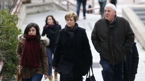 Familiares de Cristina, una de las v&iacute;ctimas del Madrid Arena