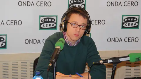Íñigo Errejón en Onda Cero El portavoz en el Congreso y Secretario Político de Podemos, Íñigo Errejón, durante una entrevista en Onda Cero