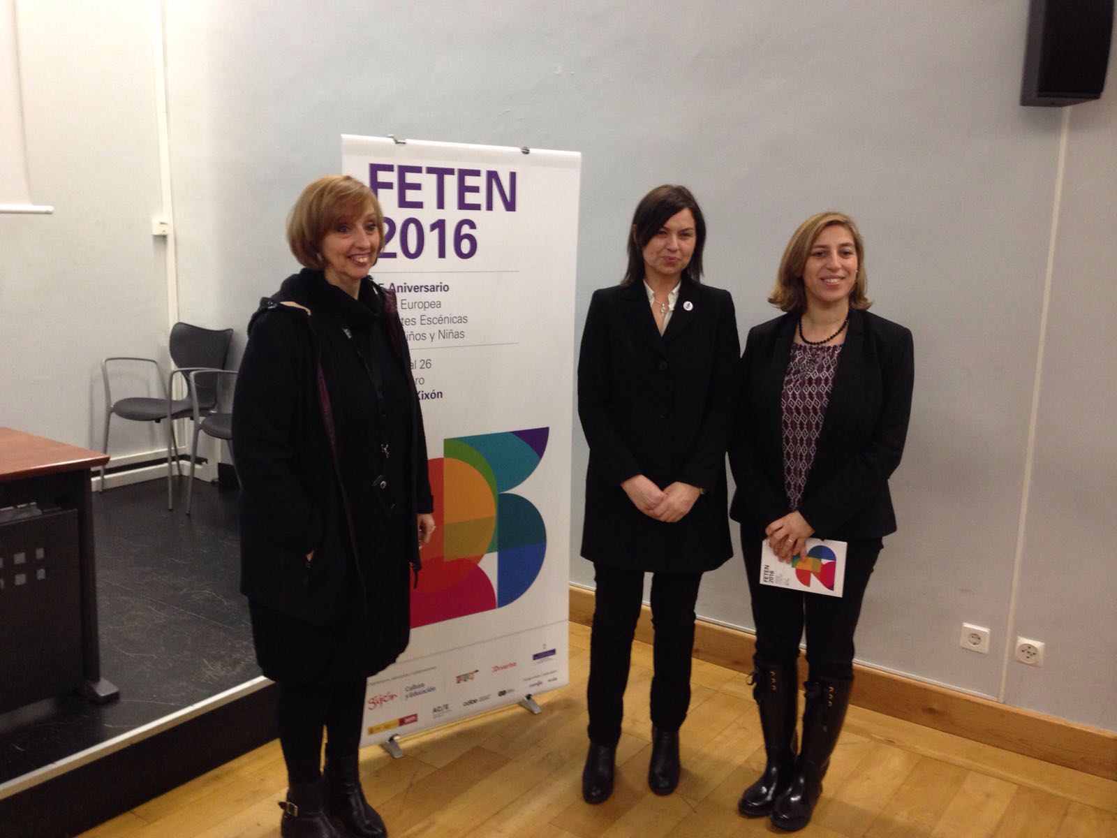 Gijón en la Onda 11/02/2016 con Ana Fierro Gijón en la Onda 11/02/2016 con Ana Fierro