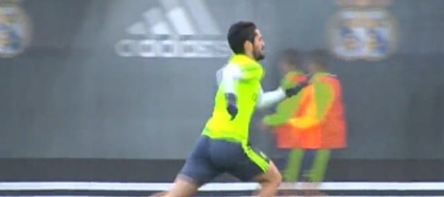 Isco realiza una carrera en Valdebebas Isco realiza una carrera en Valdebebas