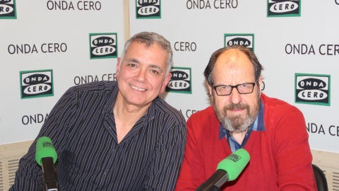 Jos&eacute; Mar&iacute;a Pou con Juan Ram&oacute;n Lucas durante el test de la verdad