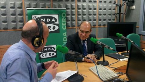 Jon Darp&oacute;n Consejero de salud.