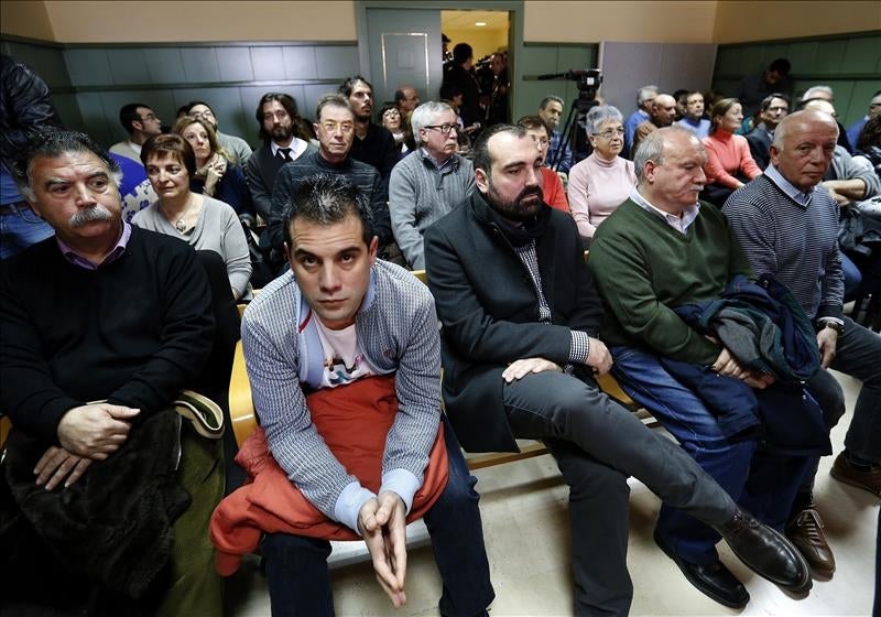 Absueltos los 'ocho de Airbus' por falta de pruebas que acrediten su culpabilidad Absueltos los 'ocho de Airbus' por falta de pruebas que acrediten su culpabilidad