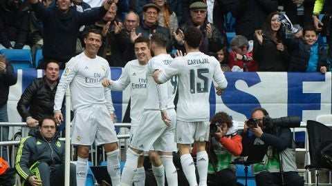 El Real Madrid celebra un gol ante el Athletic