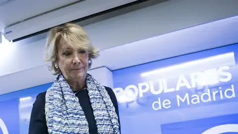 Esperanza Aguirre, tras presentar su dimisión. Esperanza Aguirre, tras presentar su dimisión.