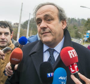 Michel Platini llegando a las instalaciones de FIFA Michel Platini llegando a las instalaciones de FIFA