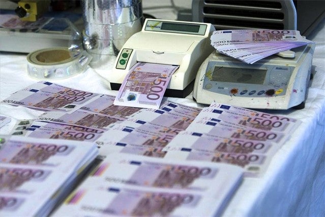 La Brújula de la Economía: La economía sumergida y la lucha contra el fraude en España La Brújula de la Economía: La economía sumergida y la lucha contra el fraude en España