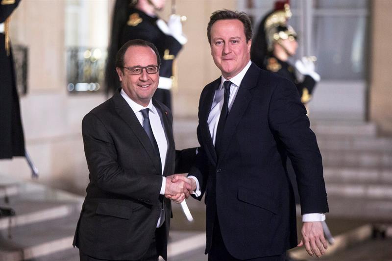 Hollande y Cameron comparten un "diálogo constructivo" para la permanencia del Reino Unido en la UE Hollande y Cameron comparten un "diálogo constructivo" para la permanencia del Reino Unido en la UE