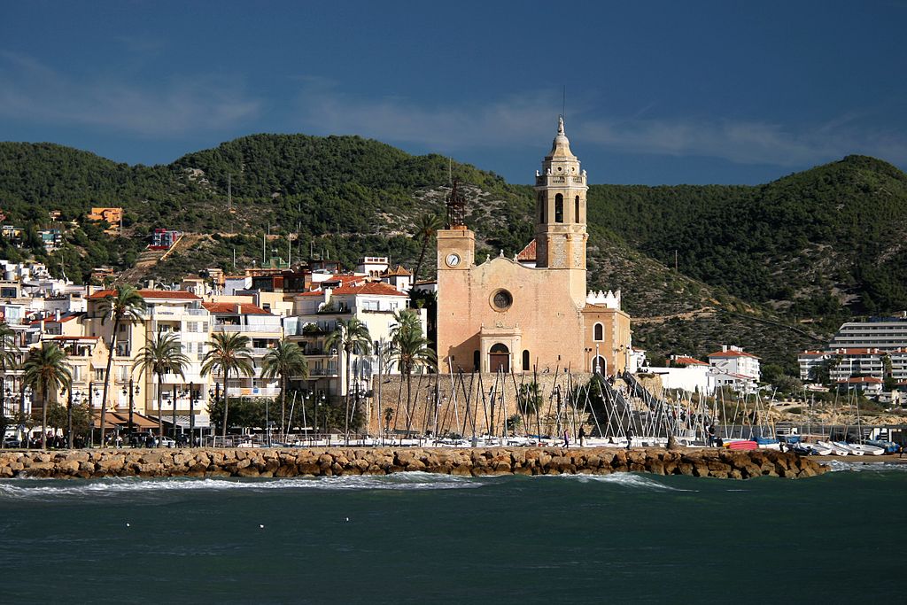 Una mujer muere al precipitarse desde una altura de 15 metros en un barranco de Sitges Una mujer muere al precipitarse desde una altura de 15 metros en un barranco de Sitges