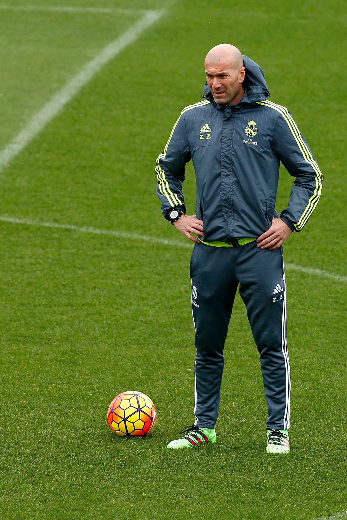 Félix José Casillas: Primer duelo Zidane-Simeone en el banquillo Félix José Casillas: Primer duelo Zidane-Simeone en el banquillo
