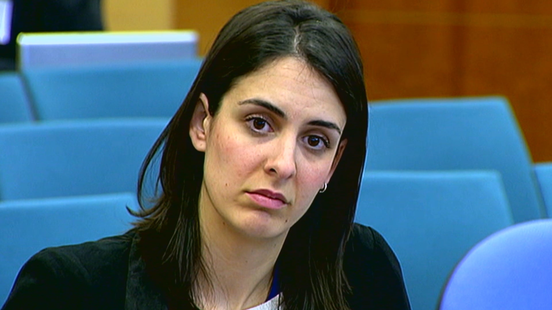 Condenan a Rita Maestre a pagar una multa de 4.320 euros por la protesta en la capilla de la UCM Condenan a Rita Maestre a pagar una multa de 4.320 euros por la protesta en la capilla de la UCM