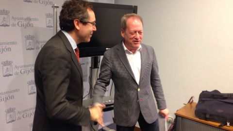 Fernando Couto (FORO) y Aurelio Mart&iacute;n (IU)