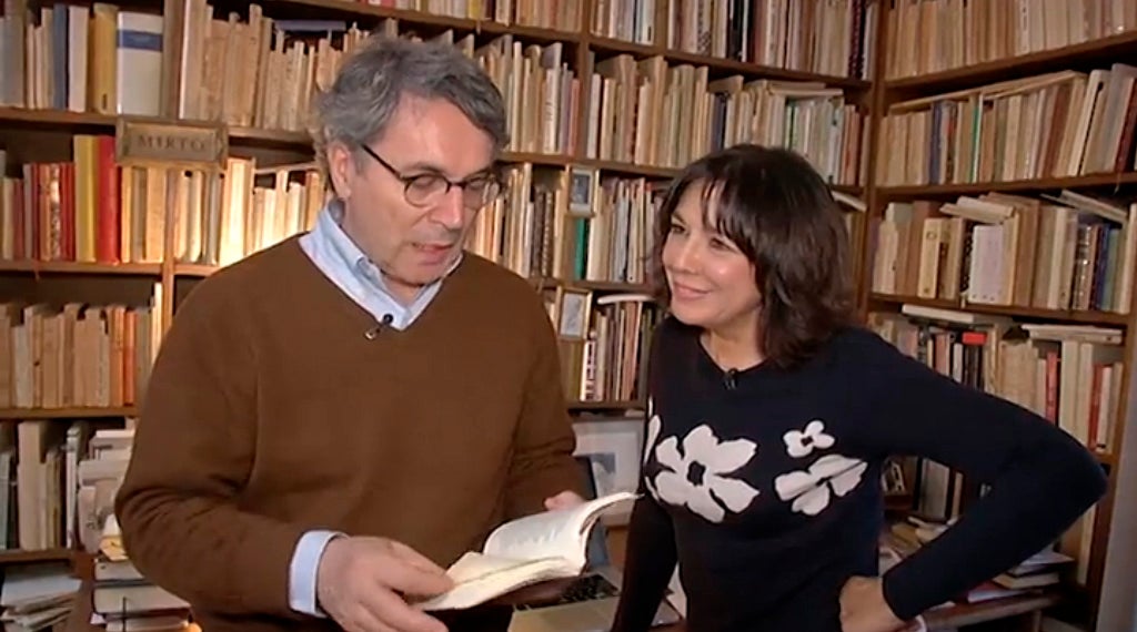 Andrés Trapiello recita un poema a Isabel Gemio Andrés Trapiello recita un poema a Isabel Gemio