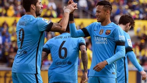 Neymar y Su&aacute;rez celebran el gol ante Las Palmas