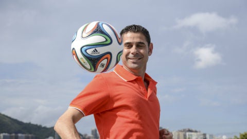 Hierro, con un bal&oacute;n