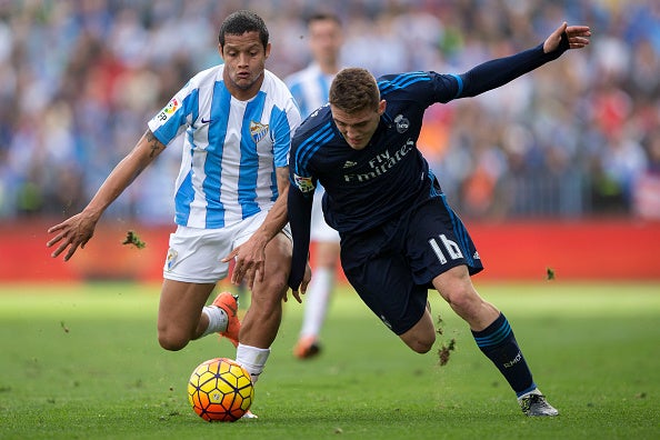 Málaga 1 - 1 Real Madrid. El Madrid se aleja de la Liga en la Rosaleda Málaga 1 - 1 Real Madrid. El Madrid se aleja de la Liga en la Rosaleda