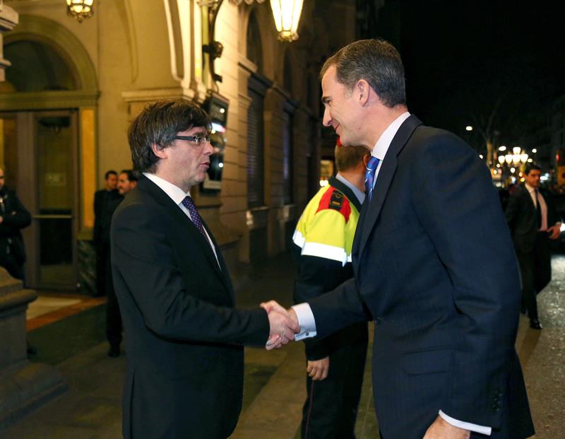 Tertulia: ¿Hubo cortesía institucional entre los dirigentes catalanes y el Rey Felipe VI? Tertulia: ¿Hubo cortesía institucional entre los dirigentes catalanes y el Rey Felipe VI?