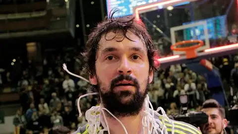 Sergio Llull tras lograr la Copa del Rey Sergio Llull tras lograr la Copa del Rey