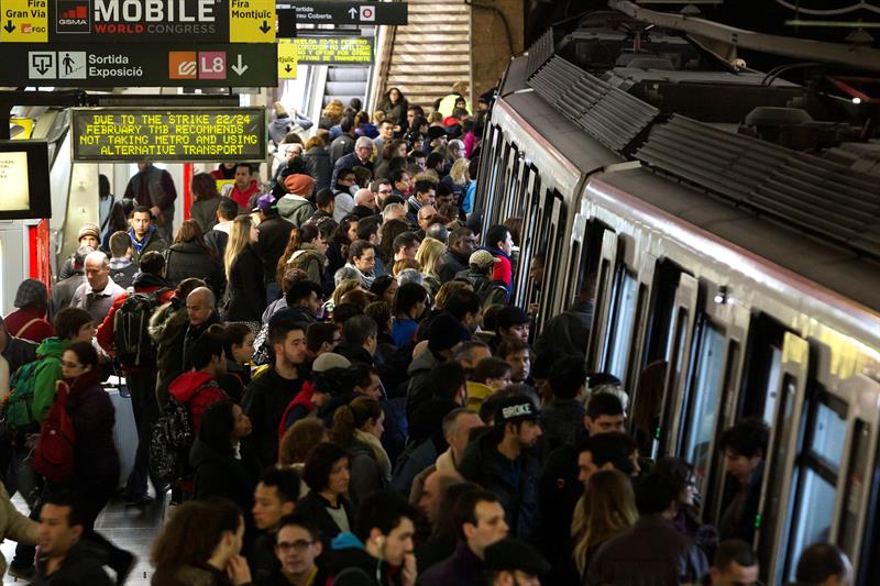 Està justificat que els treballadors del metro facin vaga coincidint amb grans esdeveniments a Barcelona? Està justificat que els treballadors del metro facin vaga coincidint amb grans esdeveniments a Barcelona?
