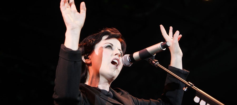 Dolores O'Riordan durante un concierto Dolores O'Riordan durante un concierto