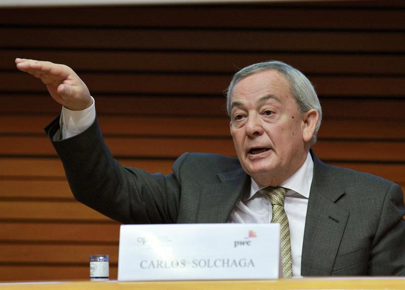 Solchaga considera un "notable error" que el Gobierno se enfrente al Banco de España por el salario mínimo Solchaga considera un "notable error" que el Gobierno se enfrente al Banco de España por el salario mínimo