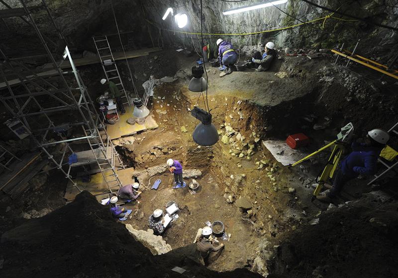 Hallan en Atapuerca un nuevo yacimiento con restos de hace 400.000 años Hallan en Atapuerca un nuevo yacimiento con restos de hace 400.000 años