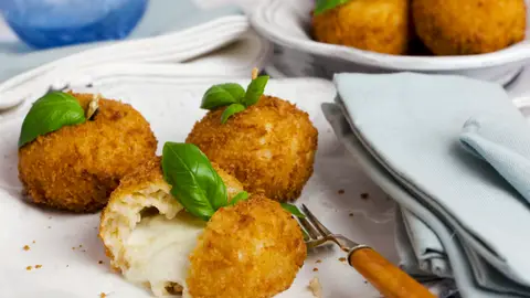 Cocina unas croquetas más ligeras con estos consejos y olvida el remordimiento Cocina unas croquetas más ligeras con estos consejos y olvida el remordimiento