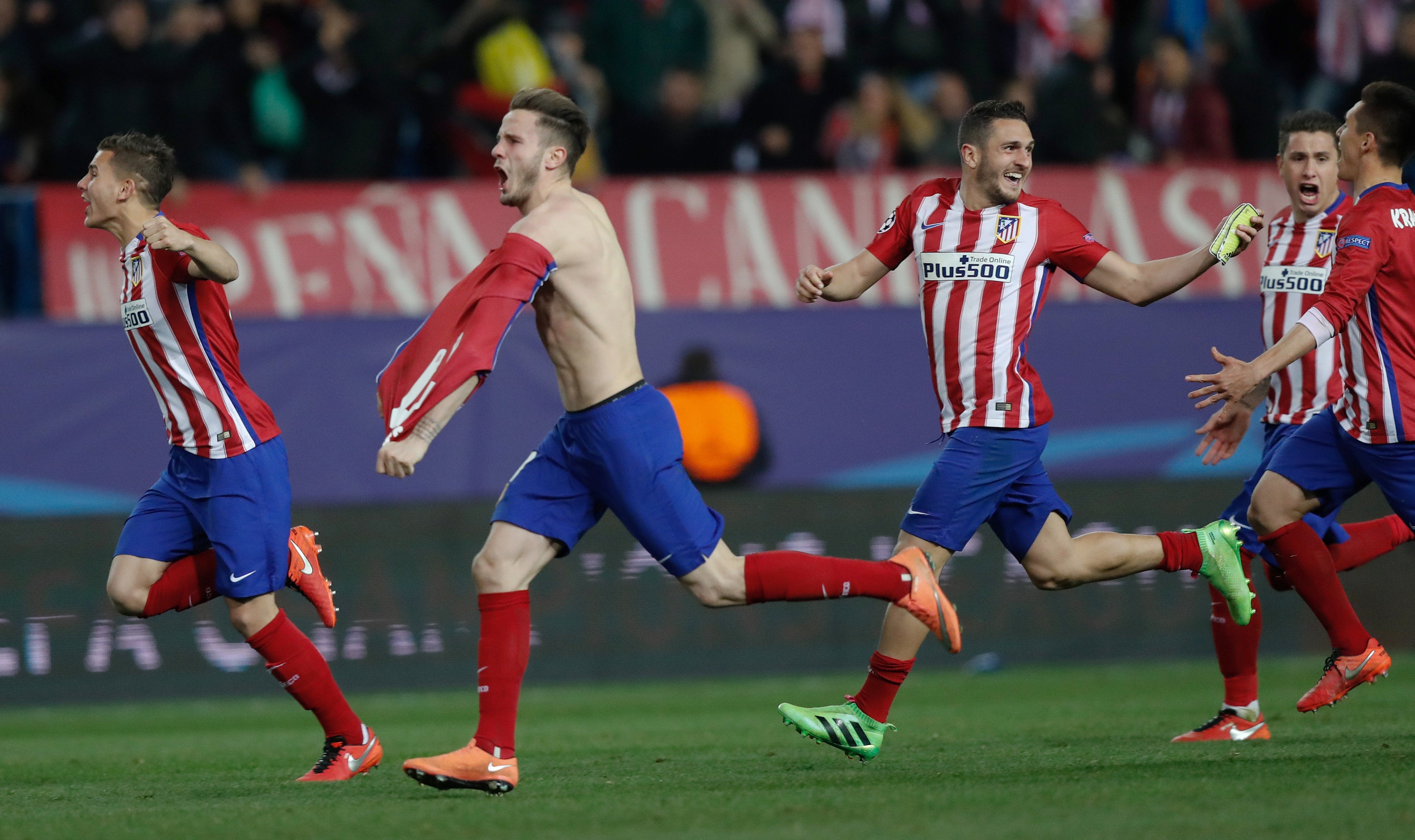 El penalti con el que Juanfran mete al Atleti en cuartos de Champions El penalti con el que Juanfran mete al Atleti en cuartos de Champions