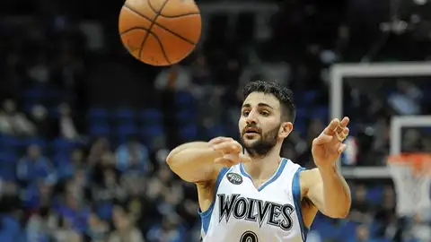 Ricky Rubio no puede impedir la tercera derrota consecutiva ante los Phoenix Suns Ricky Rubio no puede impedir la tercera derrota consecutiva ante los Phoenix Suns