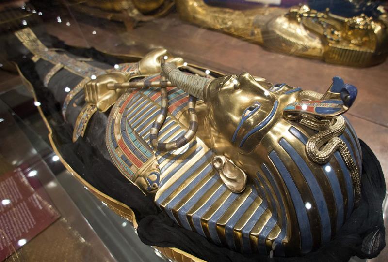 Egipto necesita más tiempo para averiguar si hay cámaras tras la tumba de Tutankamón Egipto necesita más tiempo para averiguar si hay cámaras tras la tumba de Tutankamón