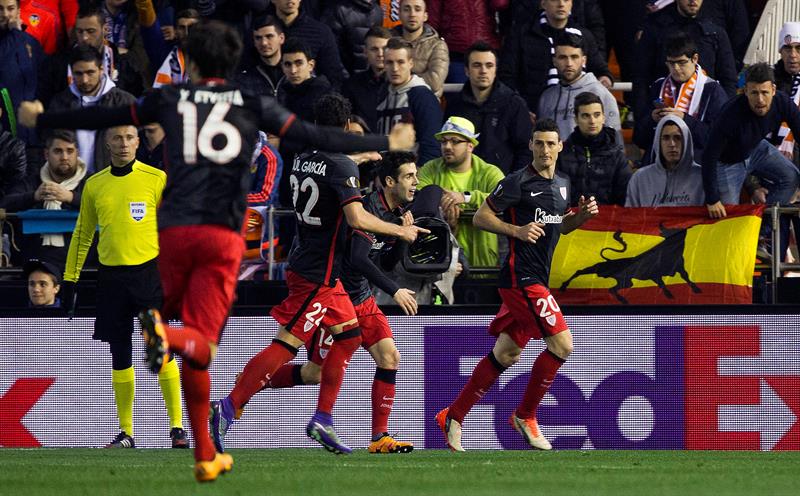 Valencia 2 - 1 Athletic Club. Aduriz evita la remontada del Valencia Valencia 2 - 1 Athletic Club. Aduriz evita la remontada del Valencia