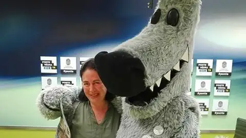 Anxos Riveiro - concejala cultura Pontevedra Presentación de la Feira do Libro Infantil e Xuvenil de Pontevedra