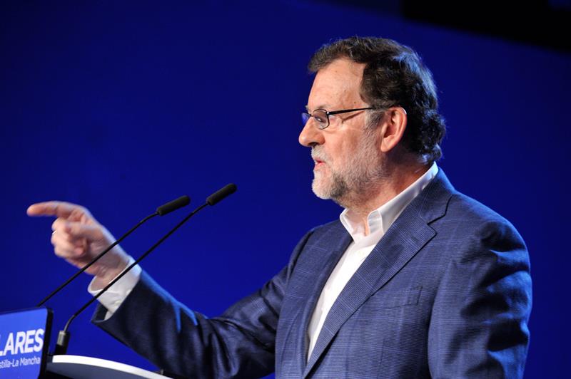 Rajoy, dispuesto a hablar "en serio" y a gobernar pese a "pegas y cortapisas" Rajoy, dispuesto a hablar "en serio" y a gobernar pese a "pegas y cortapisas"