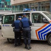 La policía belga custodiando a Salah Abdeslam
