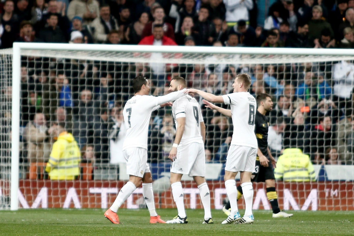 Real Madrid 4 - 0 Sevilla. La BBC se luce en el Bernabéu Real Madrid 4 - 0 Sevilla. La BBC se luce en el Bernabéu